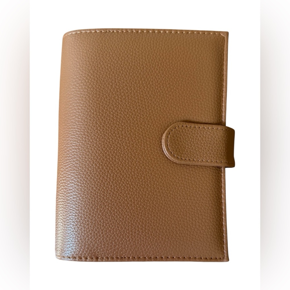 NWOT Luxe Pebbled Leather Planner/ Budget Binder